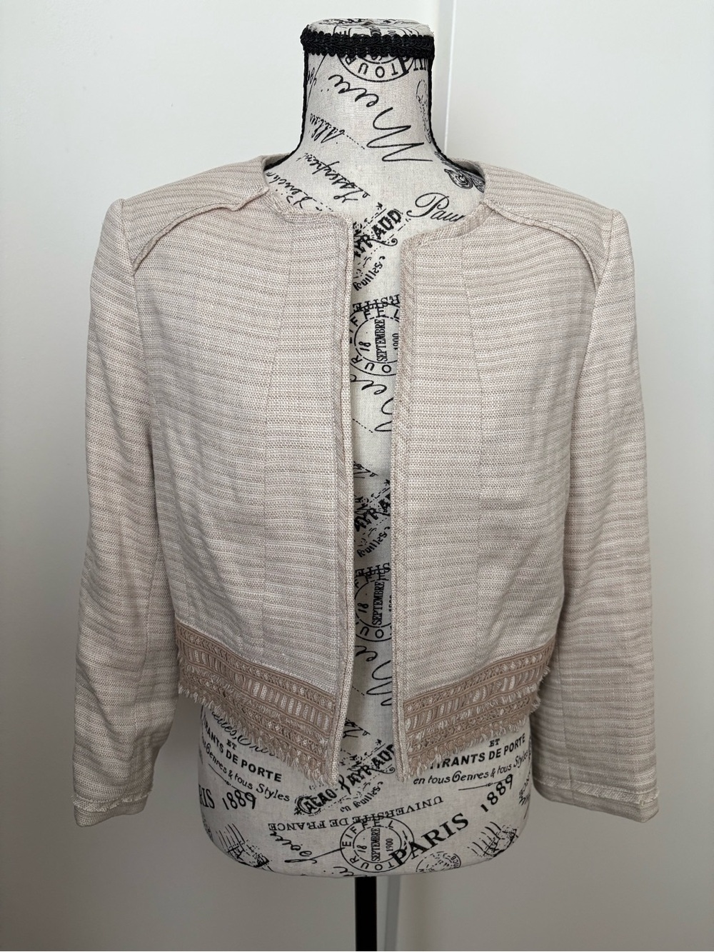 White House Black Market Cream Fringe-Trim Open Jacket